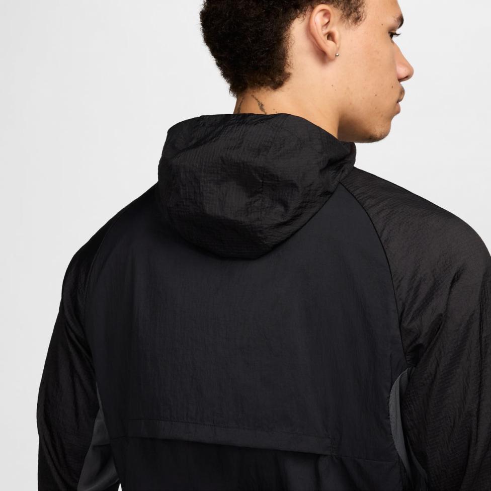 МУЖСКАЯ ВЕТРОВКА NIKE TRAIL AIREEZ JKT (FN4002-010)
