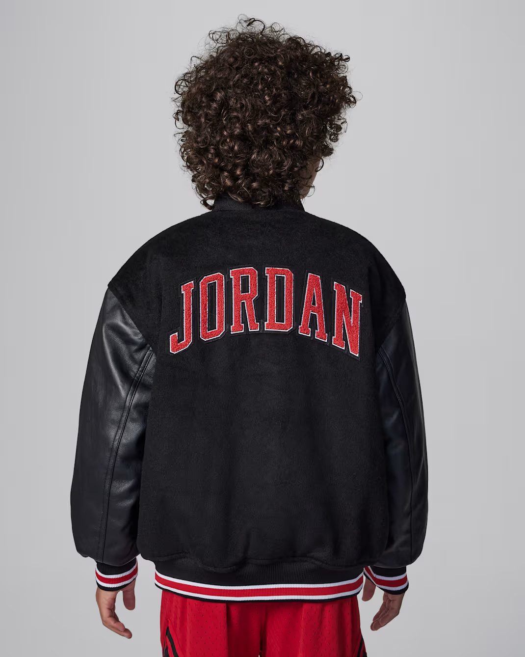ПІДЛІТКОВИЙ БОМБЕР JORDAN JDN VARSITY (95D197-023)