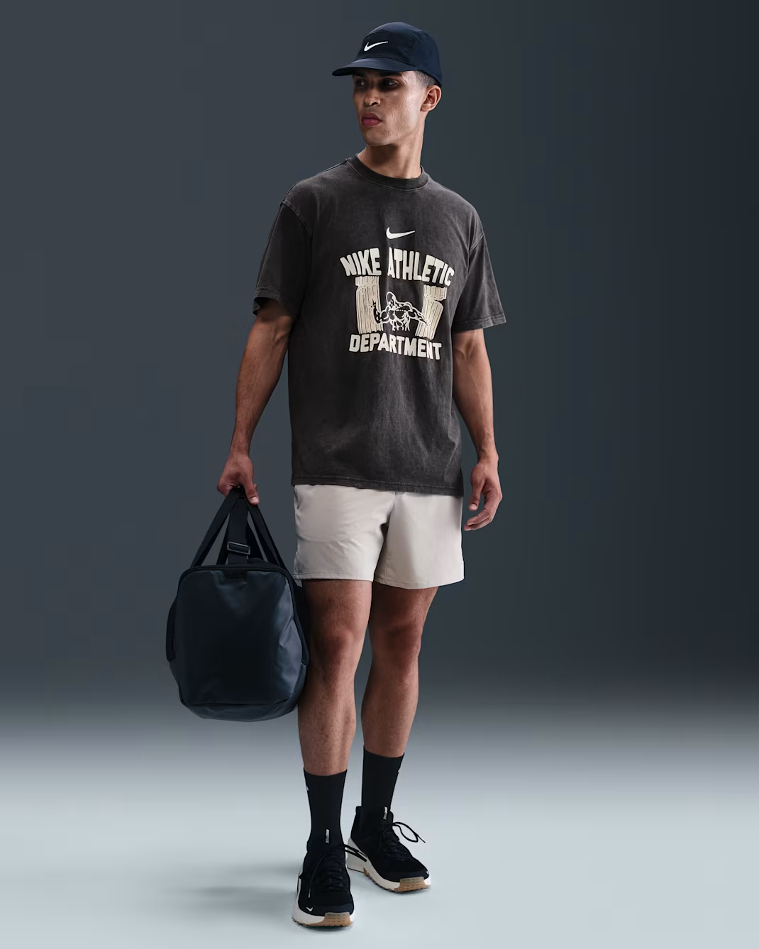 МУЖСКАЯ ФУТБОЛКА NIKE TEE M90 GYM HRiTGE HO25 (HV4176-010)