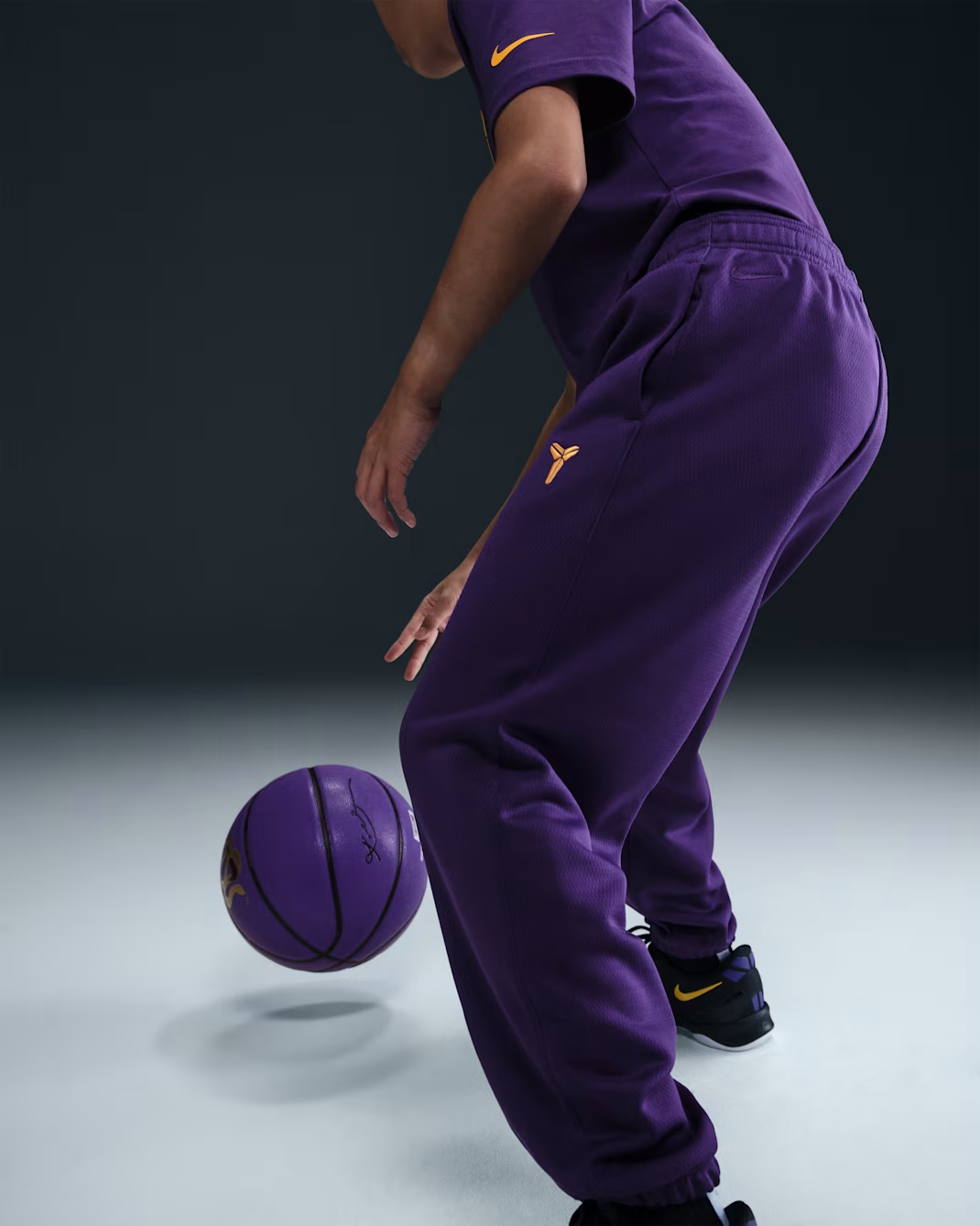 ПІДЛІТКОВІ ШТАНИ NIKE KOBE BRYANT K NK TF FUND PANT (HJ1015-547)