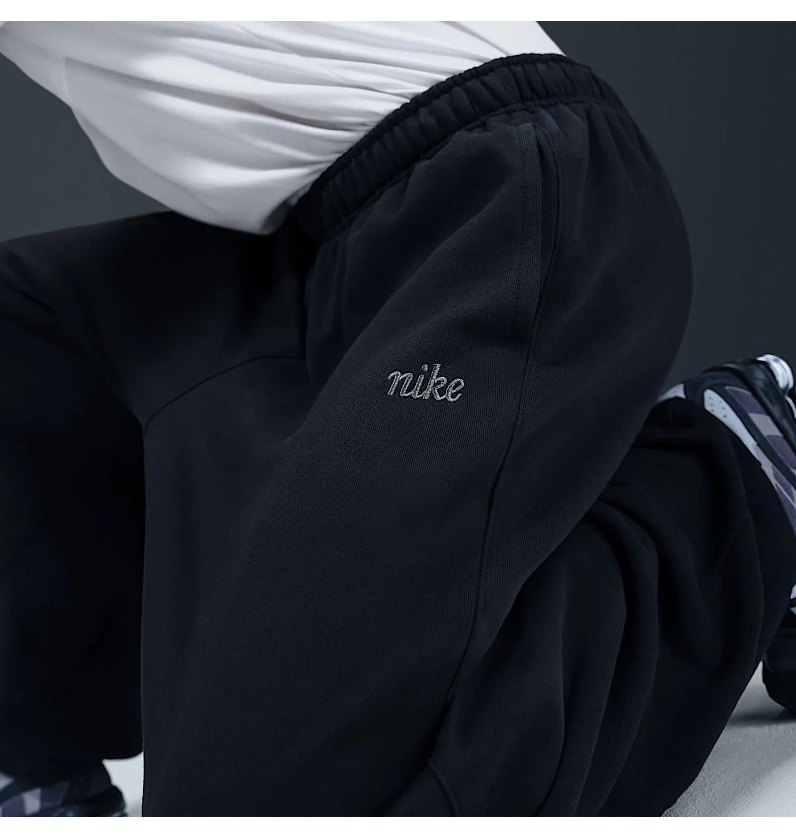 МУЖСКИЕ ШТАНЫ NIKE CLUB CUFF OS PANT LBR (IB8369-010)