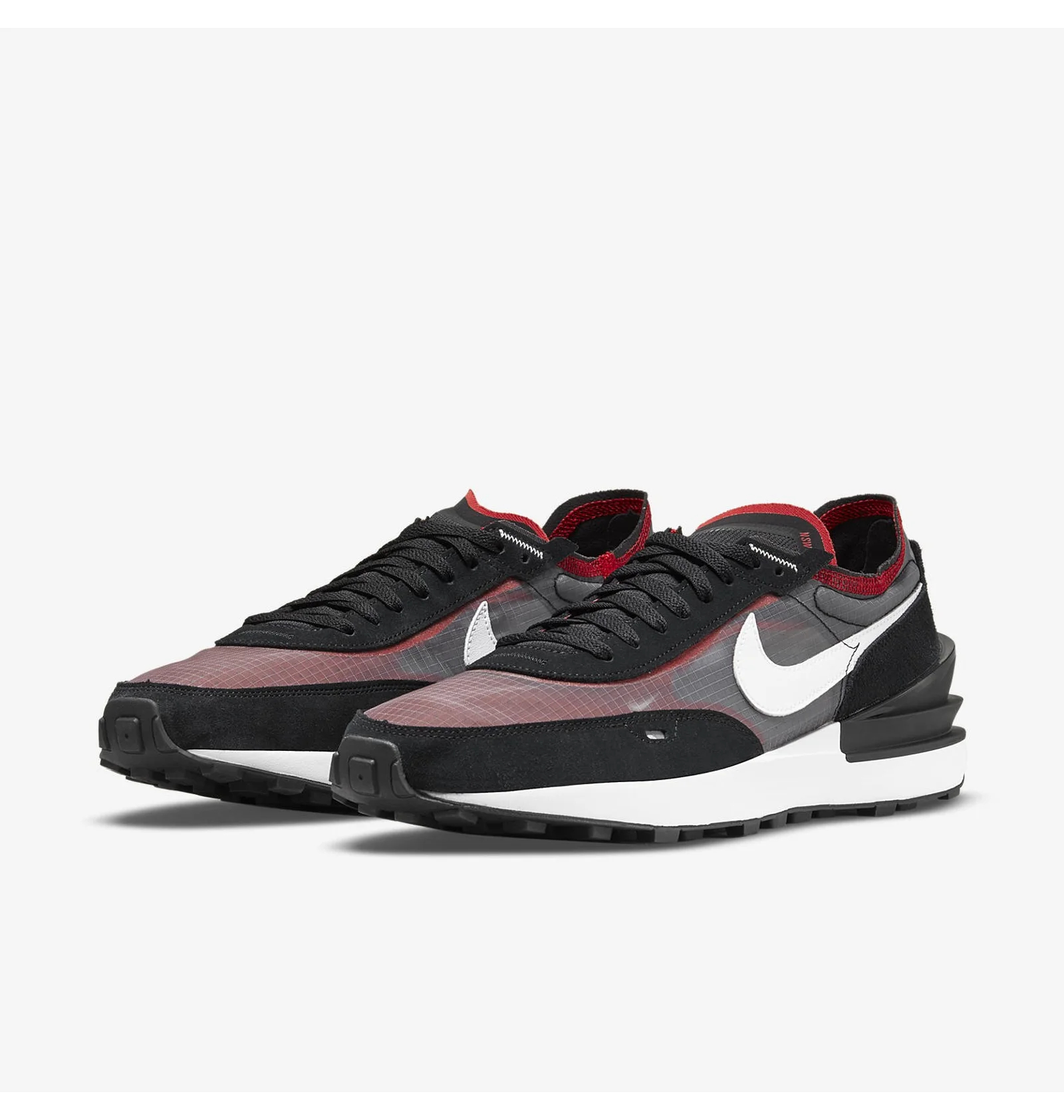 ЧОЛОВІЧІ КРОСІВКИ NIKE WAFFLE ONE SE (DD8014-001)