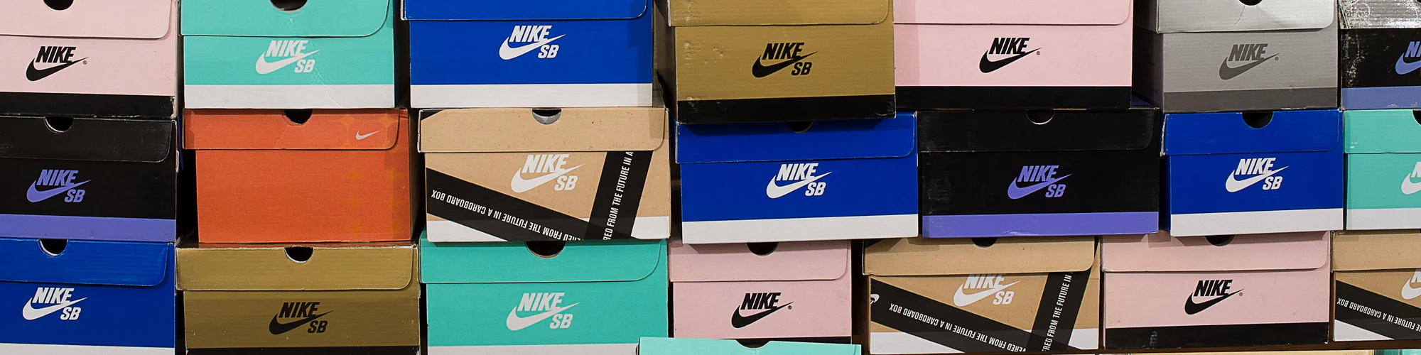 Nike Dunk vs Nike SB Dunk: у чому різниця та що обрати?