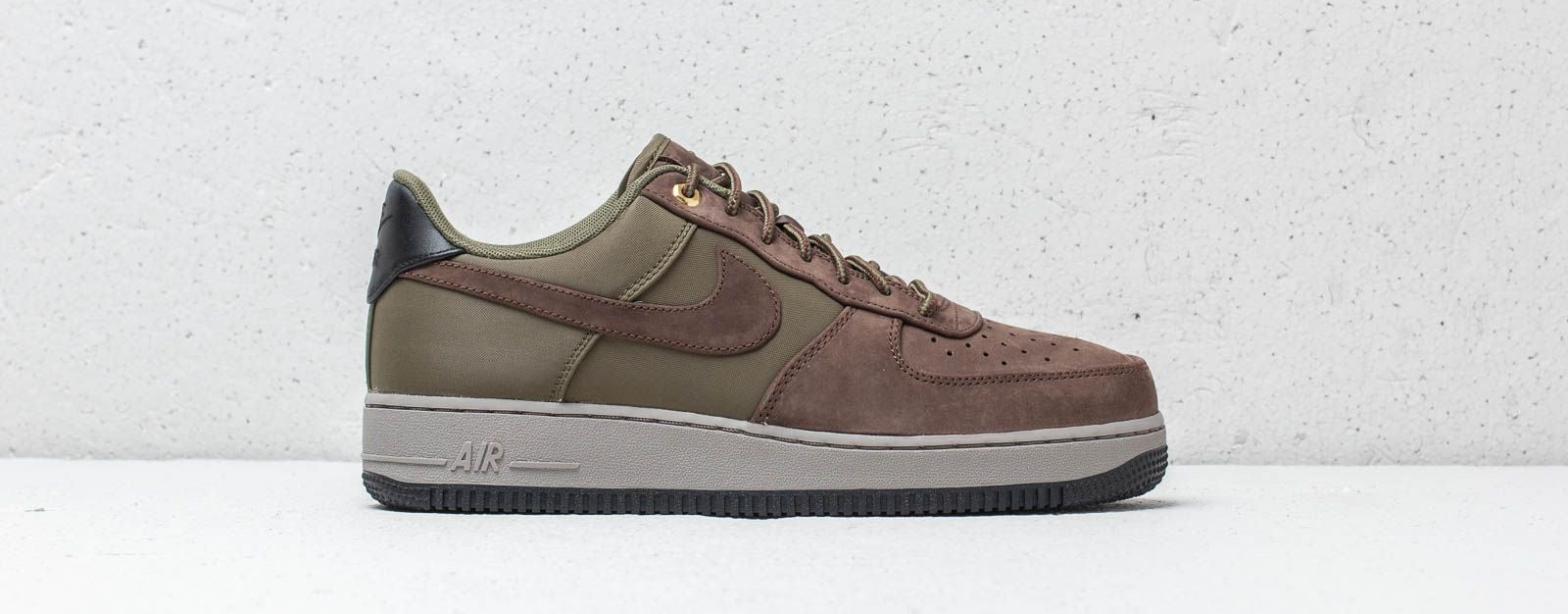 Nike Air Force 1: История кроссовок, которые изменили мир моды