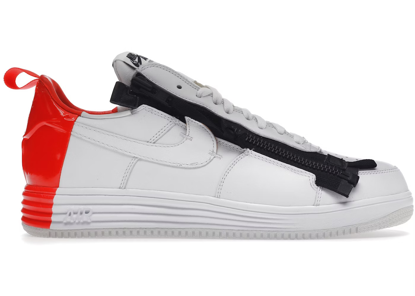Nike Air Force 1: История кроссовок, которые изменили мир моды